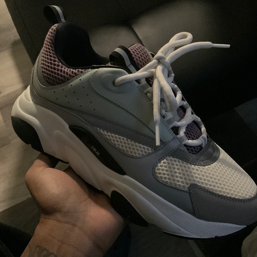 Dior b22s